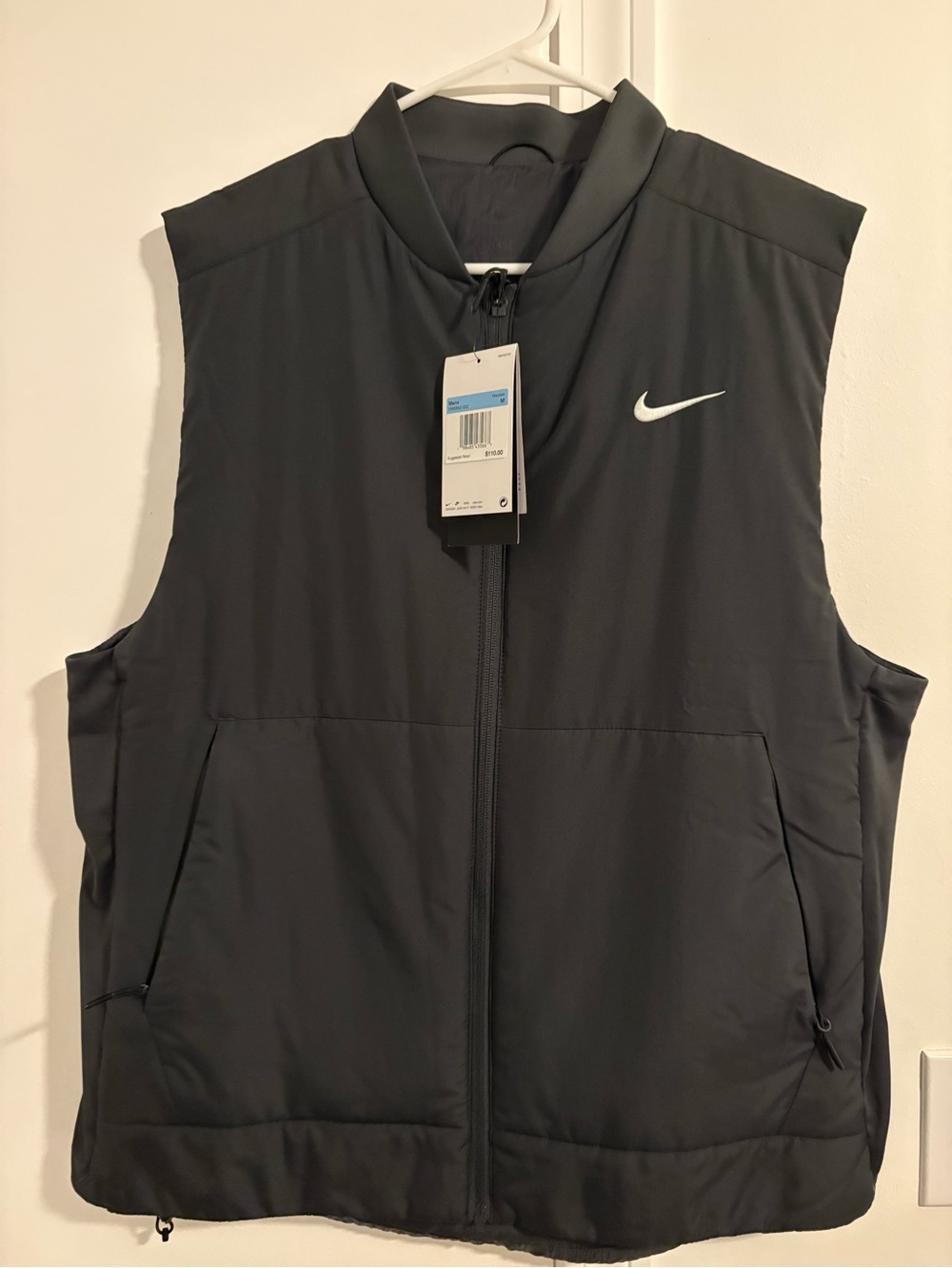 Nike Men’s Black Sleeveless Insulated Vest with Swoosh